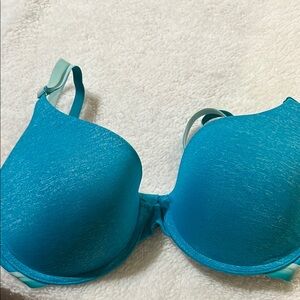 Victoria's Secret Blue Seamless T-Shirt Bra